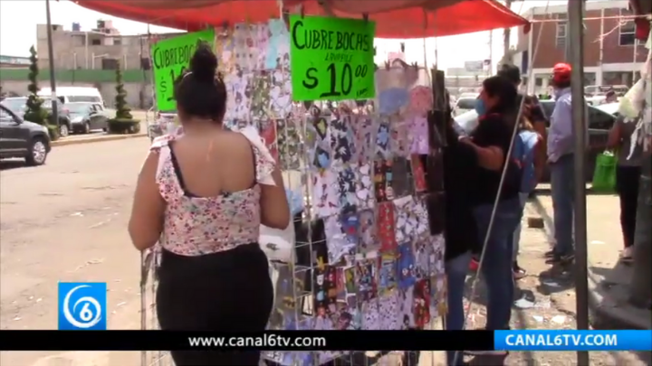 Ahora venden cubrebocas para subsistir ante contingencia por Covid-19