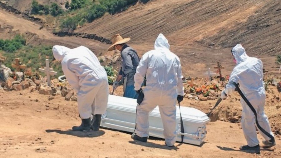 Defunciones por Covid-19 colapsaron los servicios funerarios en Tijuana