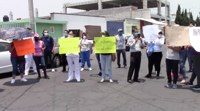 Sin personal médico y sin insumos, así combaten al COVID-19 en la clínica 71 del IMSS en Chalco