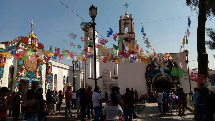 Rompen aislamiento sanitario en Los Reyes La Paz
