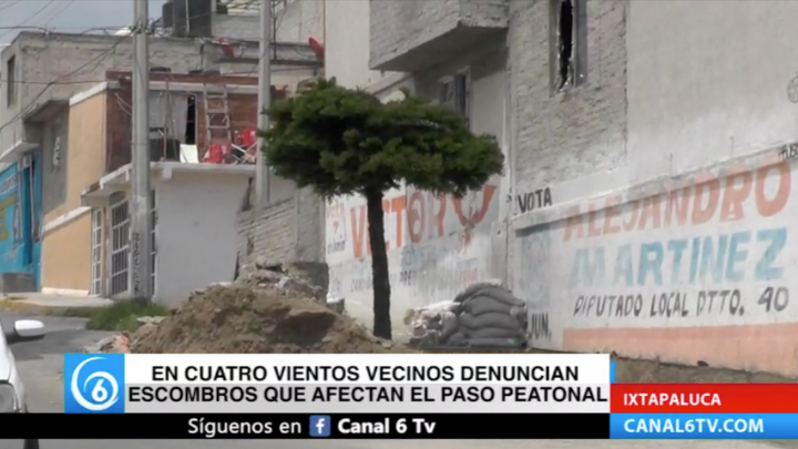 En Cuatro Vientos vecinos denuncian escombros que afectan el paso peatonal