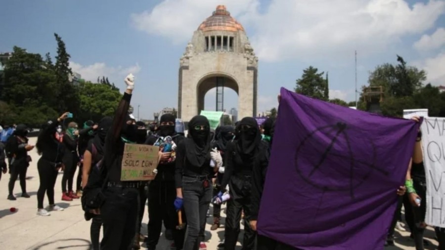 Colectivos feministas marchan a favor de la despenalización del aborto