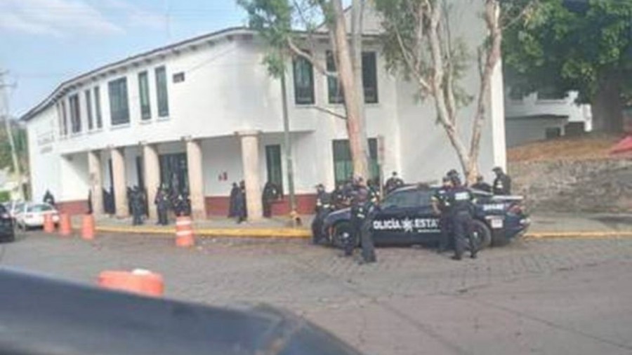 Tiendas de autoservicio sufren asaltos en Valle de Bravo