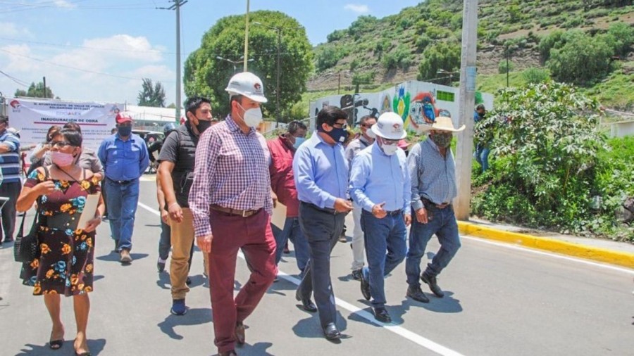 Edil de Valle de Chalco entrega obra pública en San Martín Xico