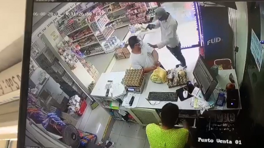 Encañonan a joven con síndrome de Down para asaltar negocio