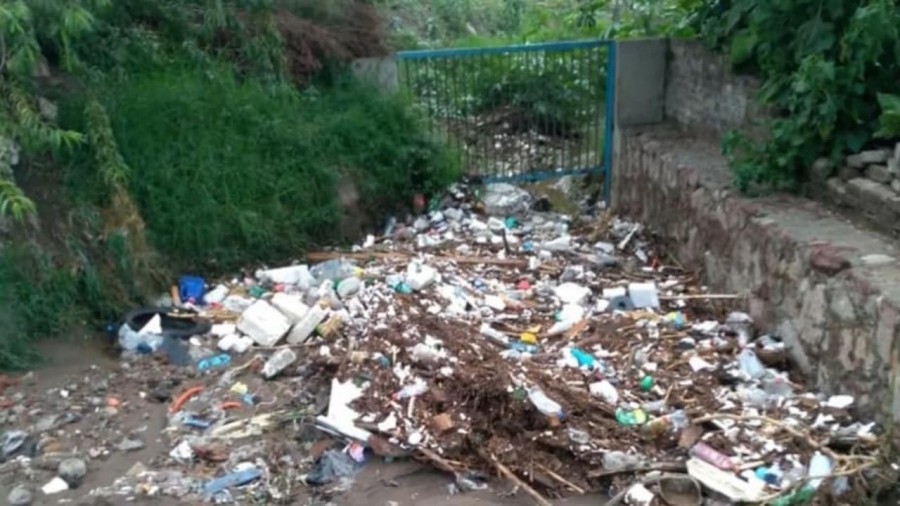 Continúan las jornadas de limpieza en los canales de Ixtapaluca