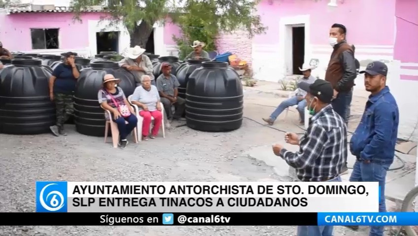 Ayuntamiento Antorchista de Santo Domingo, San Luis Potosí, entrega tinacos a ciudadanos