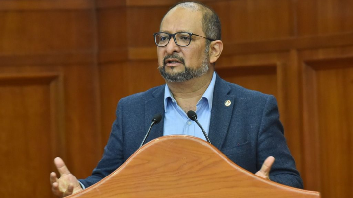 Morena propone reforma para que el gobernador rinda informe ante congreso