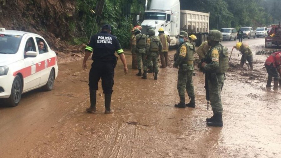 Reportan derrumbe sobre la Tenancingo-Tenango