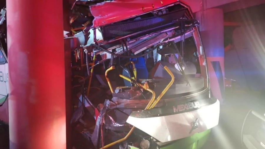 11 lesionados en el accidente del Mexibús