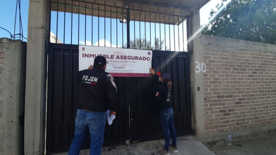 Hallan un vehículo robado y autopartes en cateo a inmueble de Ixtapaluca