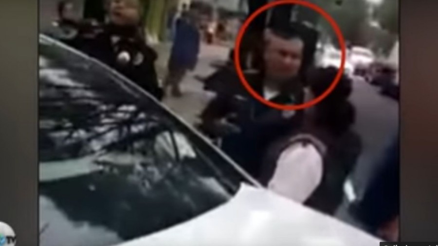 SSC busca a policía capitalino que le escupió a mujer