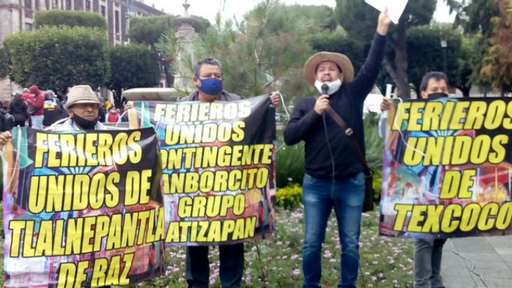 Ferieros amenazan con instalar juegos mecánicos en plazas de Edomex