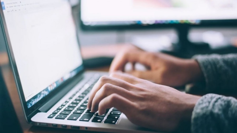 ¿Deprimido? Quizá pasas mucho tiempo frente la computadora