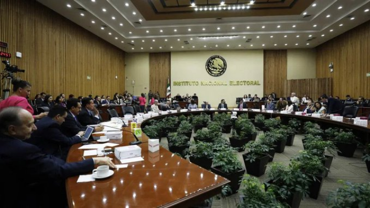 INE pone fecha a tercer encuesta para definir dirigencia de Morena