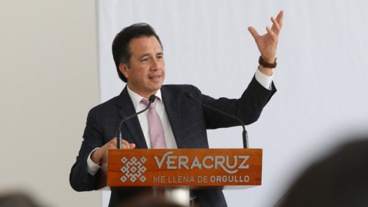 Cuitláhuac García sigue endeudando a Veracruz para gastar en burocracia