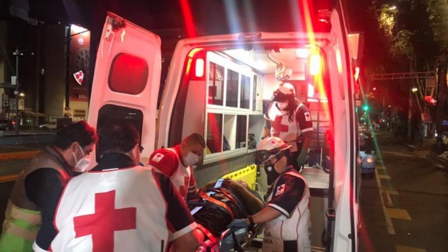 Trabajador queda prensado en escaleras eléctricas del Metro