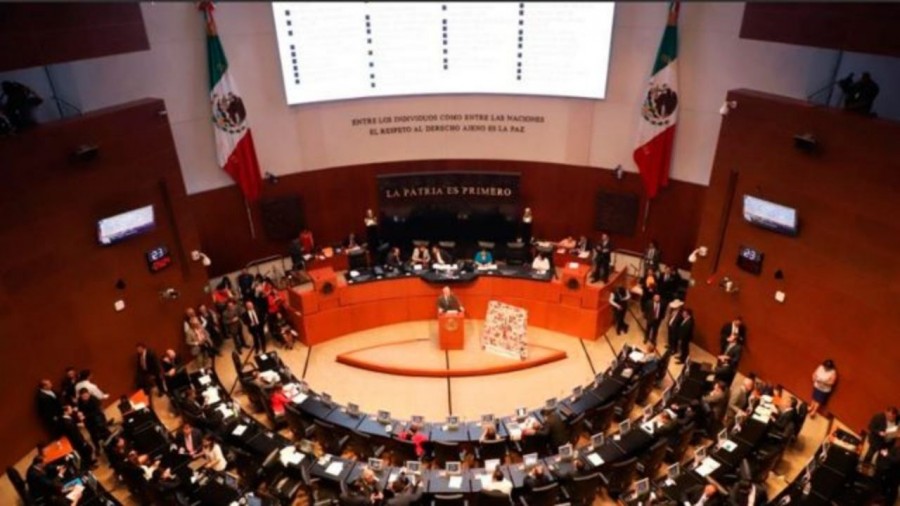 Senado oficializa desaparición de fideicomisos; AMLO celebra