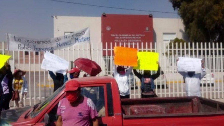 Manifestaciones por un sacerdote desaparecido en Tecámac