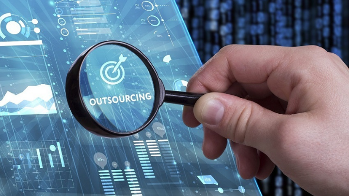 Expertos advierten mayor pérdida de empleos si desaparece outsourcing