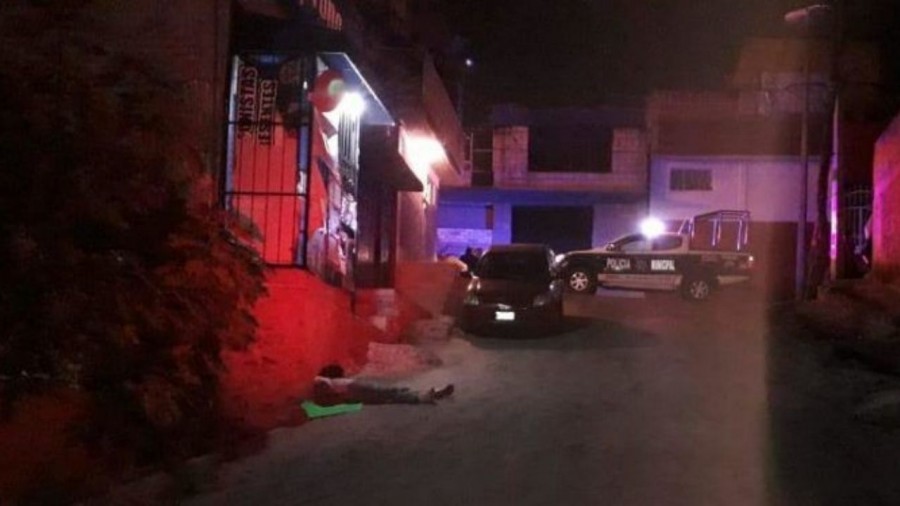 Localizan cadáver con mensaje intimidatorio en Los Reyes La Paz