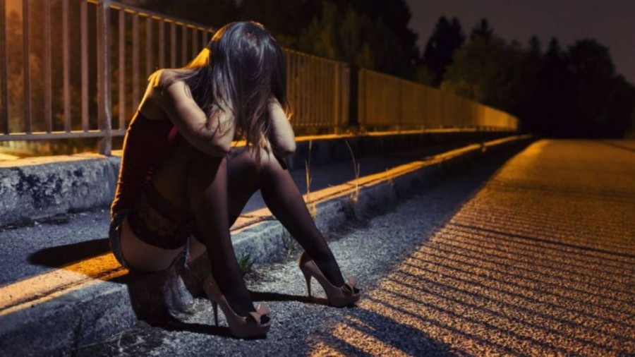 Desmantelan red de trata de personas; rescatan a 74 mujeres en Puebla