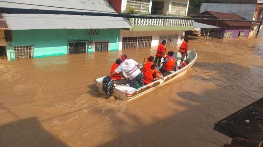 ¡Tabasco y Chiapas bajo el agua! Registran fuertes afectaciones