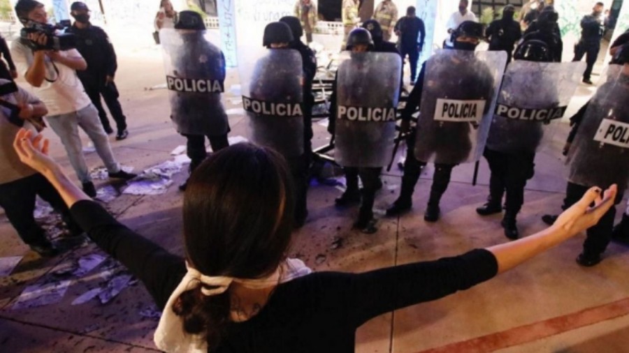 Denuncian agresiones sexuales durante la represión social de Cancún