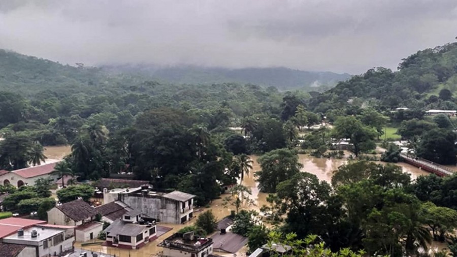 PAN acusa ante FGR a AMLO por inundaciones en Tabasco