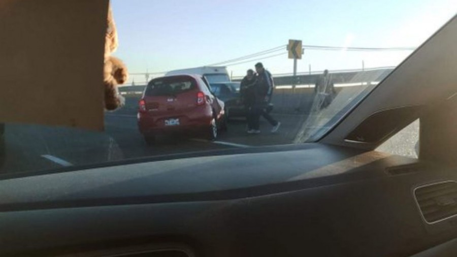 Tráiler choca con vehículo en la México-Pachuca