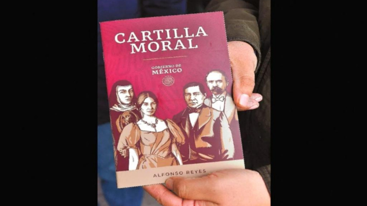 Cartilla Moral de AMLO muestra sus primeras inconsistencias