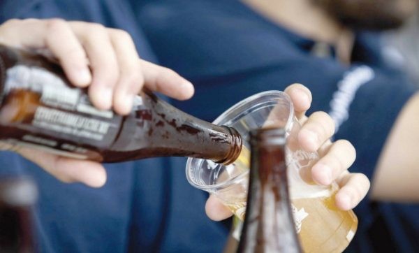 Buscan encarcelar a quien venda alcohol a menores de edad en el Edomex