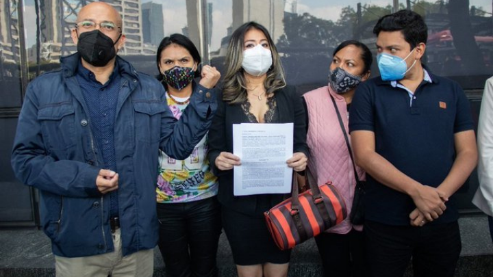 Padres de niños con cáncer denuncian a Rosario Piedra por desabasto de medicamentos
