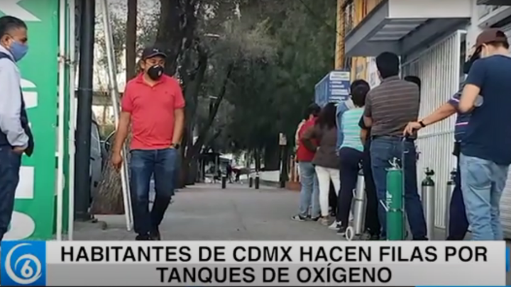 Habitantes de CDMX hacen filas por tanques de oxígeno
