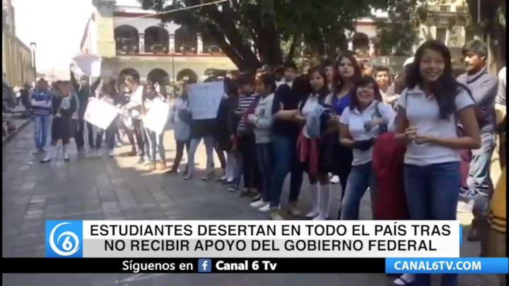Estudiantes desertan en todo el país tras no recibir apoyo del gobierno federal