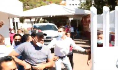 Encañonan a edil de Santa Lucía, Oaxaca durante protestas por vacunación