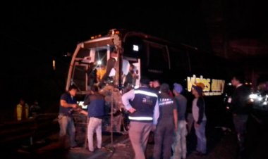Carambola en la México-Puebla deja al menos 15 heridos