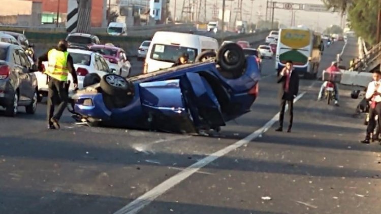 Volcadura en la México-Pachuca deja cuatro heridos