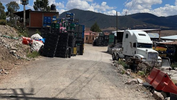 Hallan contenedores valuados en más de un mdp en Temascalcingo