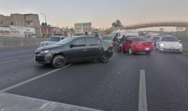 Carambola en la México-Puebla deja dos lesionados