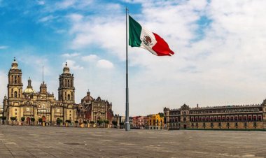 “Ya hace falta” un acto masivo en el Zócalo Capitalino, señala AMLO