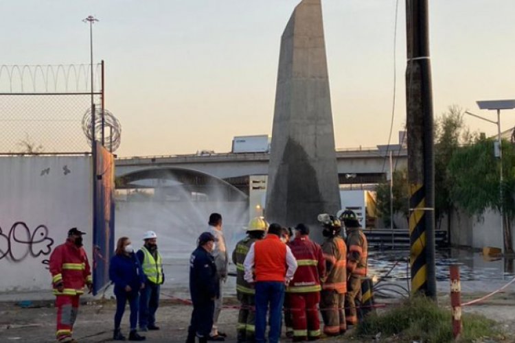 Por fuga de combustible en Ecatepec, cierran avenida central