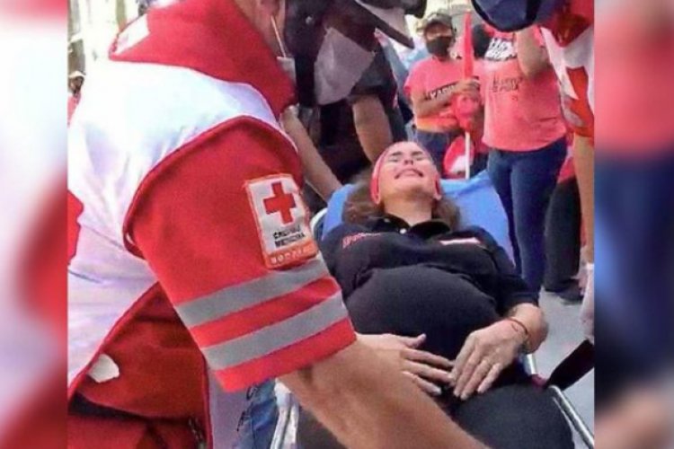 En pleno recorrido de campaña Karina barrón comienza labor de parto