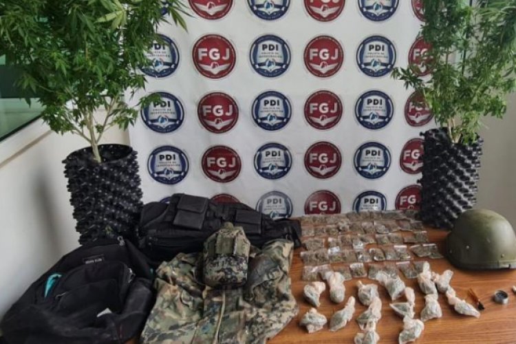 Catean inmueble en Naucalpan; aseguran narcóticos y ropa táctica