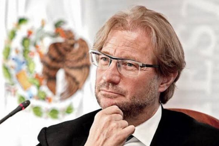 Emite Interpol ficha roja para capturar a Andrés Roemer, acusado de violación