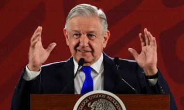 “No tienen escrúpulos morales”, critica AMLO a clase media