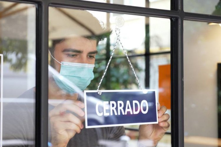Pandemia dejó en números rojos al 85% las empresas en México: Inegi