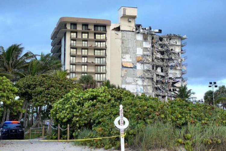 ¡De impacto! Graban desplome de edificio de 12 plantas en Miami