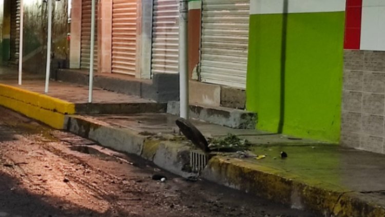 Hombre muere ahogado tras fuertes lluvias en Nezahualcóyotl