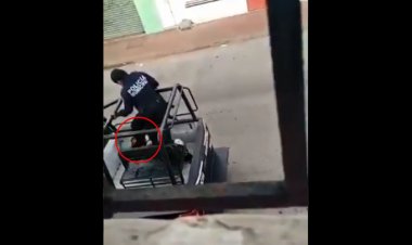 Video: policías agreden brutalmente a mujer detenida en Tabasco